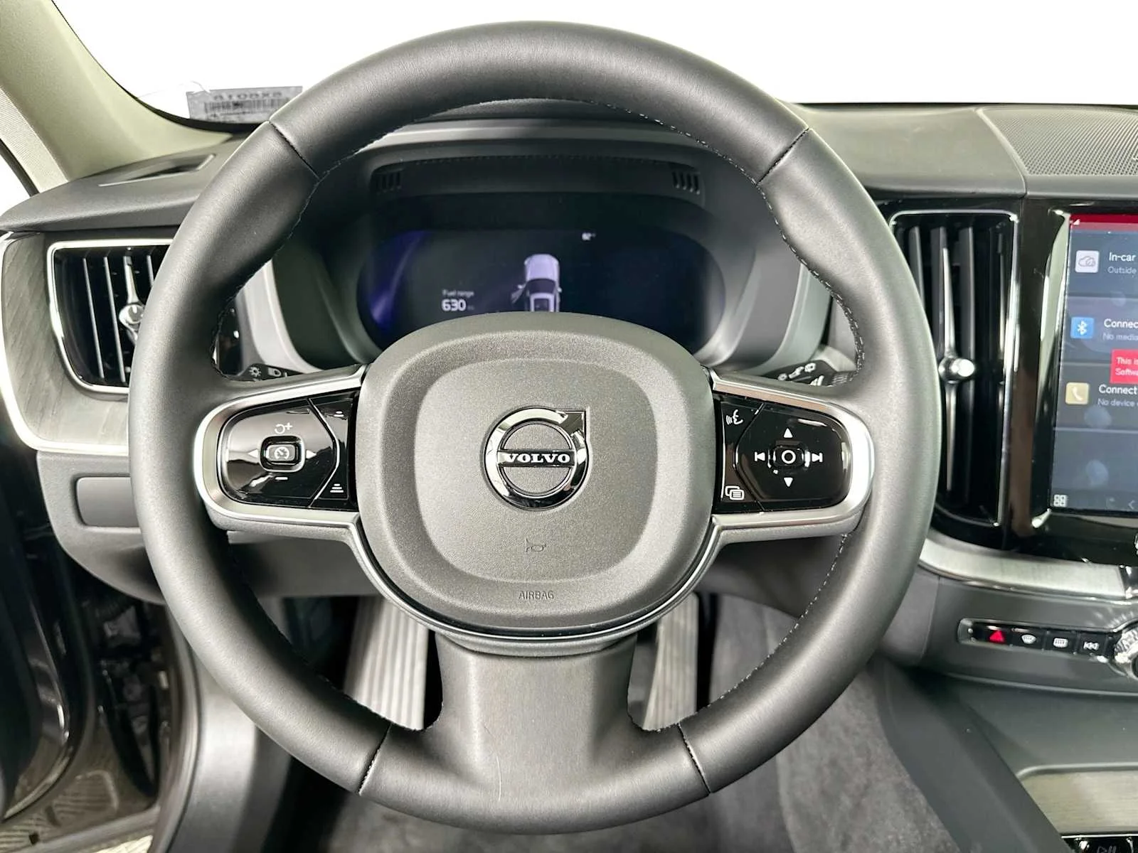 Certified Used 2025 Platinum Grey Volvo Plus image 9