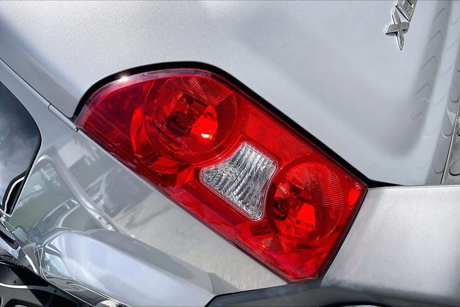 Used 2011 Silver Lightning Nissan S image 27