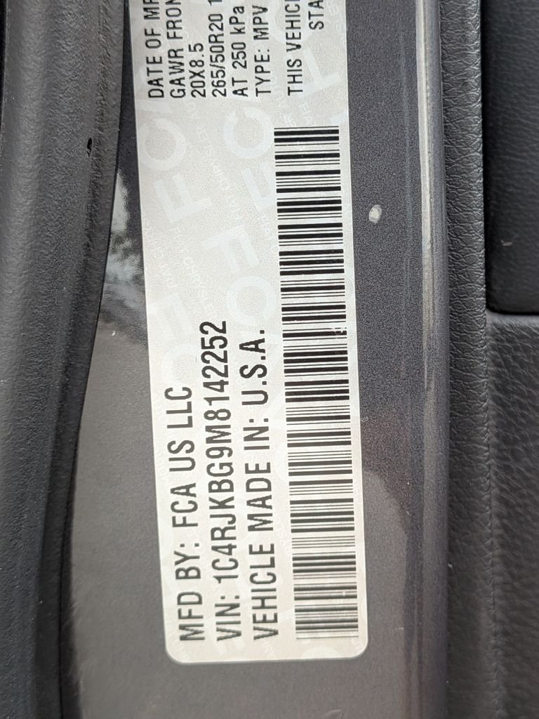 Used 2021 Gray Jeep Limited image 30