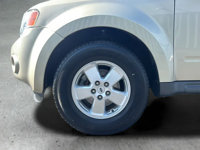 Used 2012 Gold Ford XLT image 32