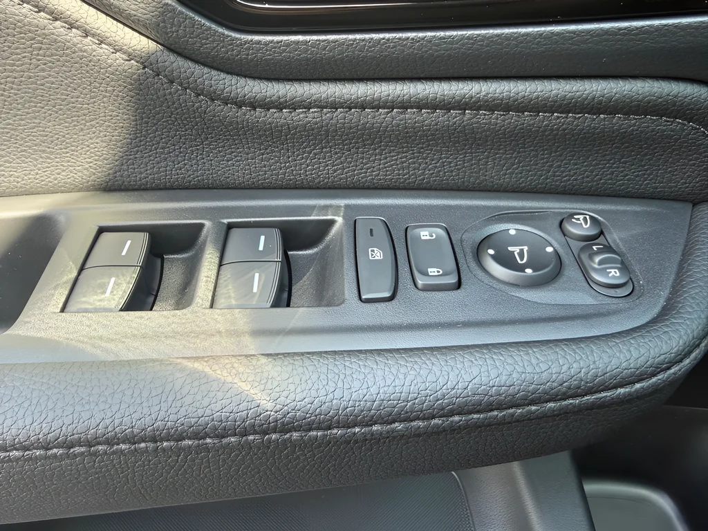 2026 Honda Odyssey Elite - Photo 17