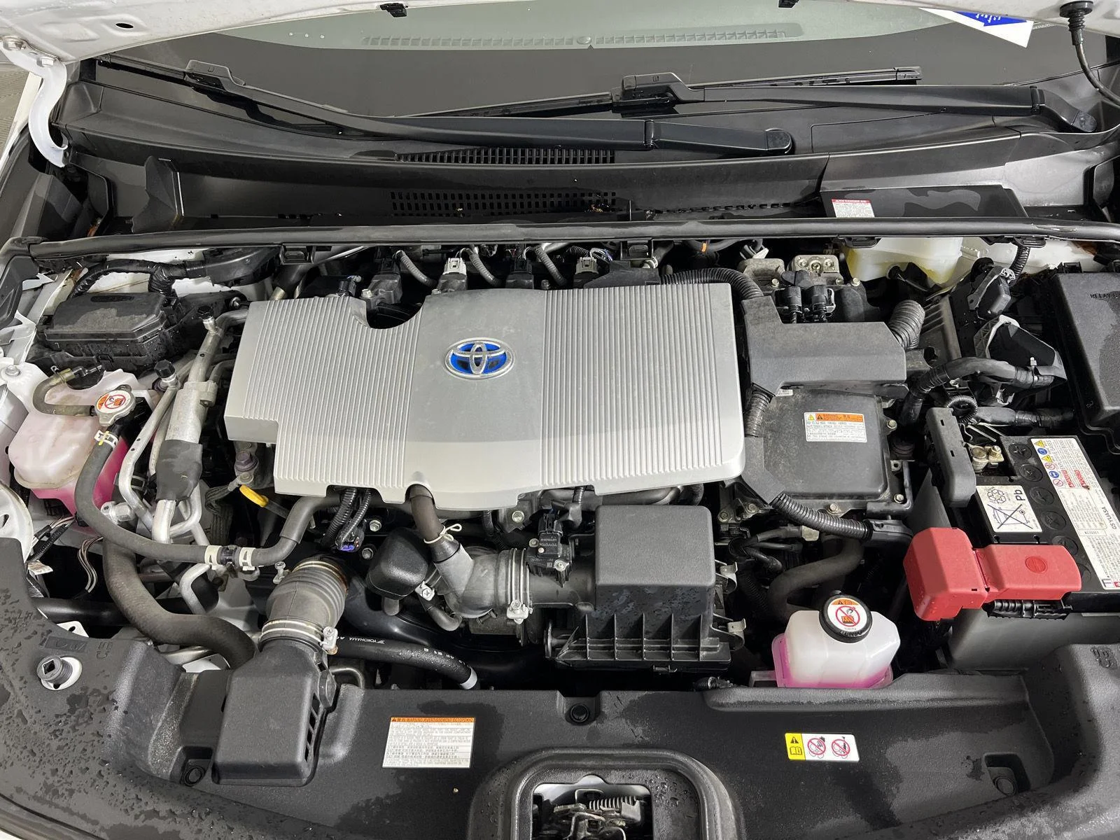 Used 2022 Wind Chill Pearl Toyota XLE image 28