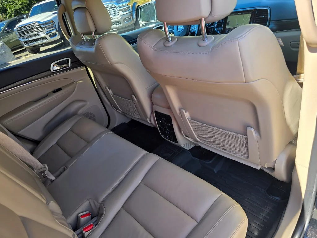 Used 2020 Black Jeep Limited image 28