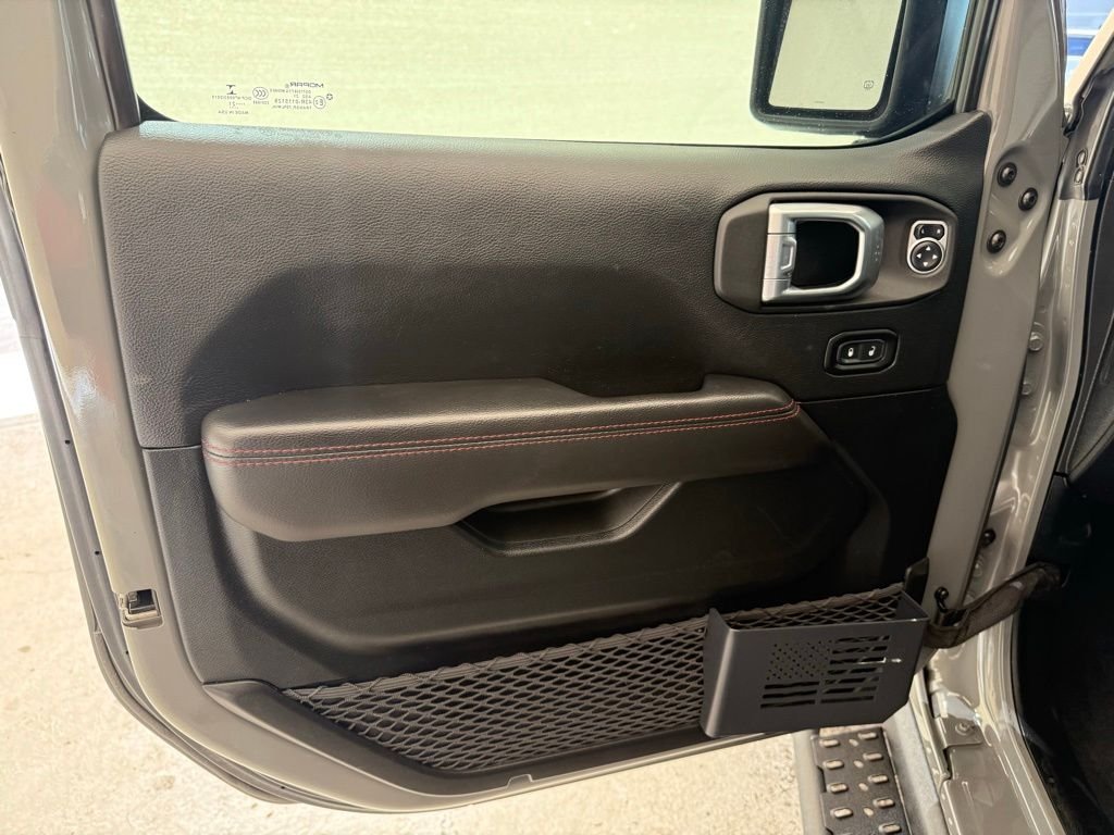 Used 2021 Gray Clearcoat Jeep Unlimited Rubicon image 28