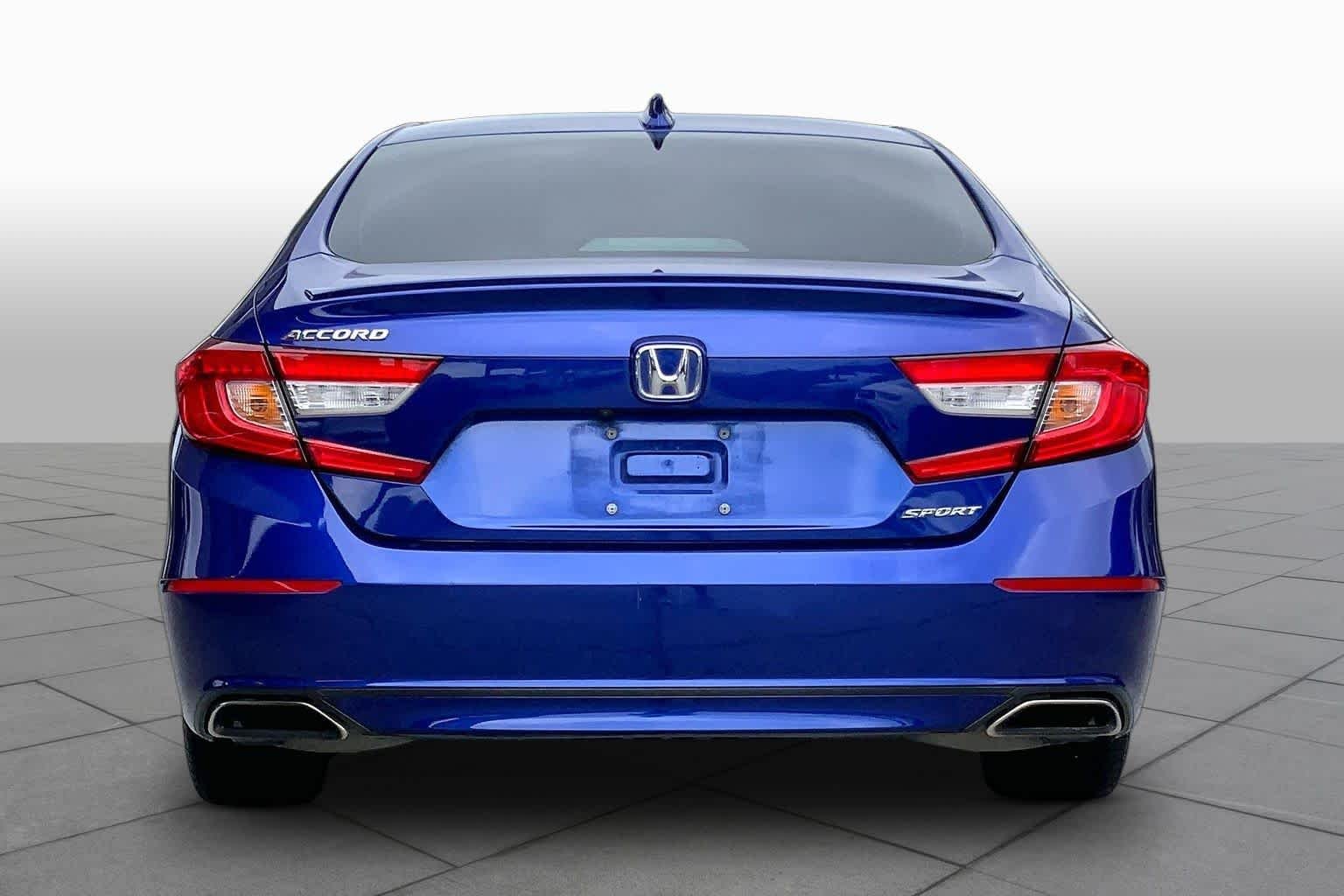 Certified Used 2020 Still Night Pearl Honda Sport image 5