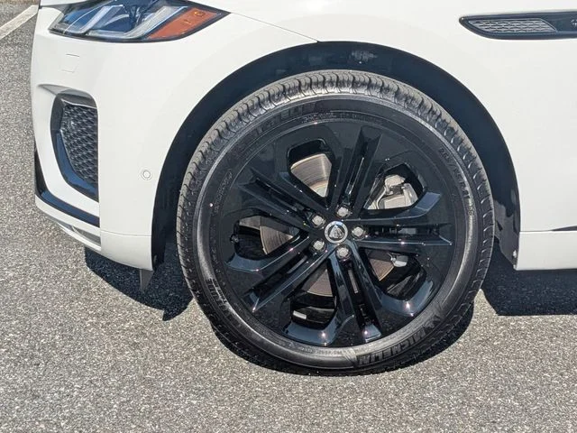 2026 Jaguar F-Pace R-Dynamic S - Photo 10