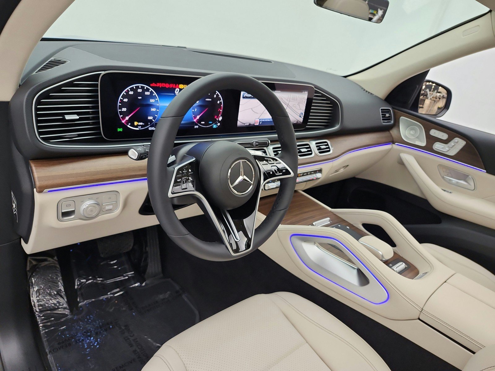 New 2026 MANUFAKTUR Cote d'Azur Light Blue Metallic Mercedes-Benz GLE 450 4MATIC® SUV image 39
