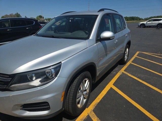 2016 Volkswagen Tiguan 2.0T S 4Motion's photo