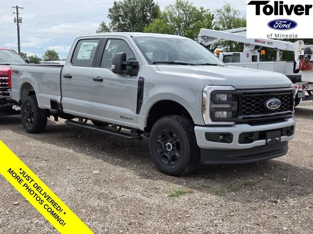 2026 Ford F-350 XL 4x4 Crew Cab 8' Box SRW's photo