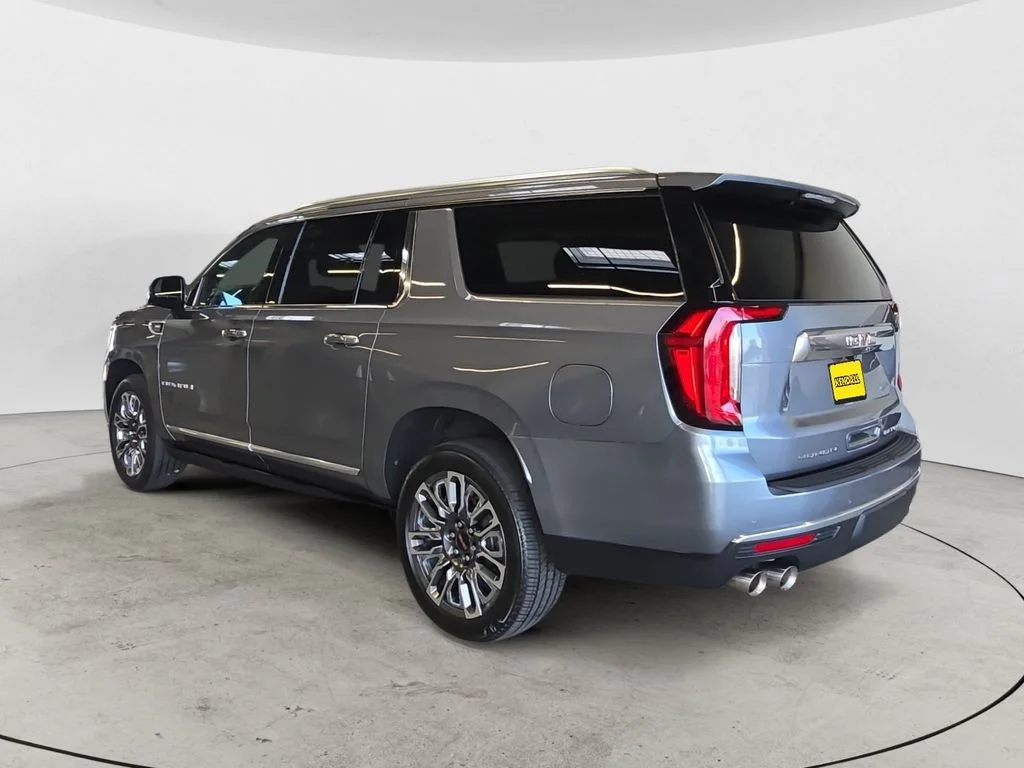 Used 2022 Gray GMC Denali image 7