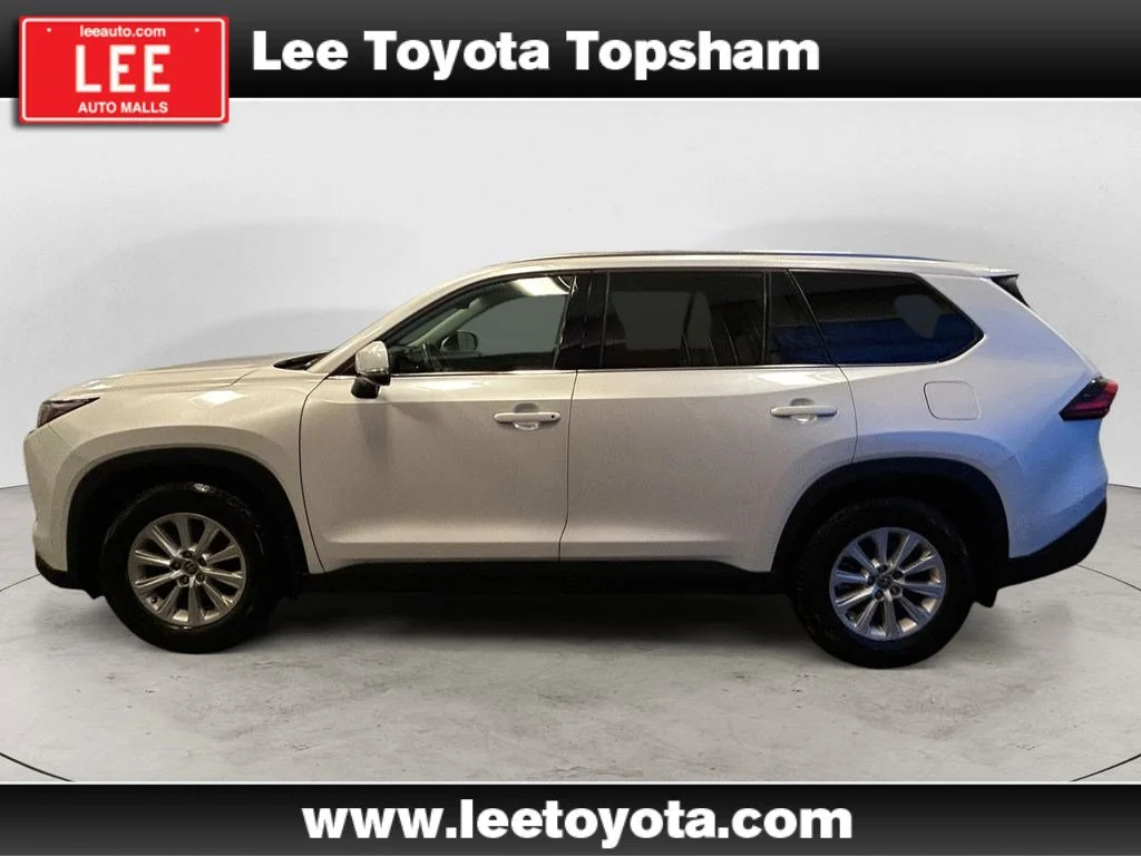 Used 2024 Pearl Toyota XLE image 2
