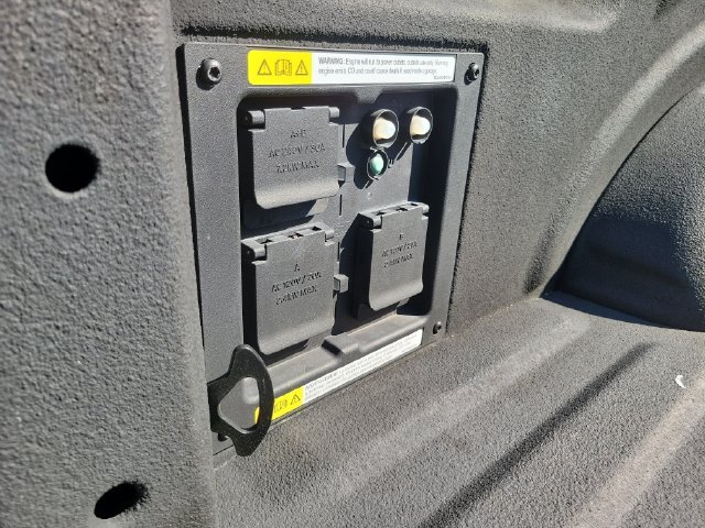 Certified Used 2023 Avalanche Ford XLT image 28