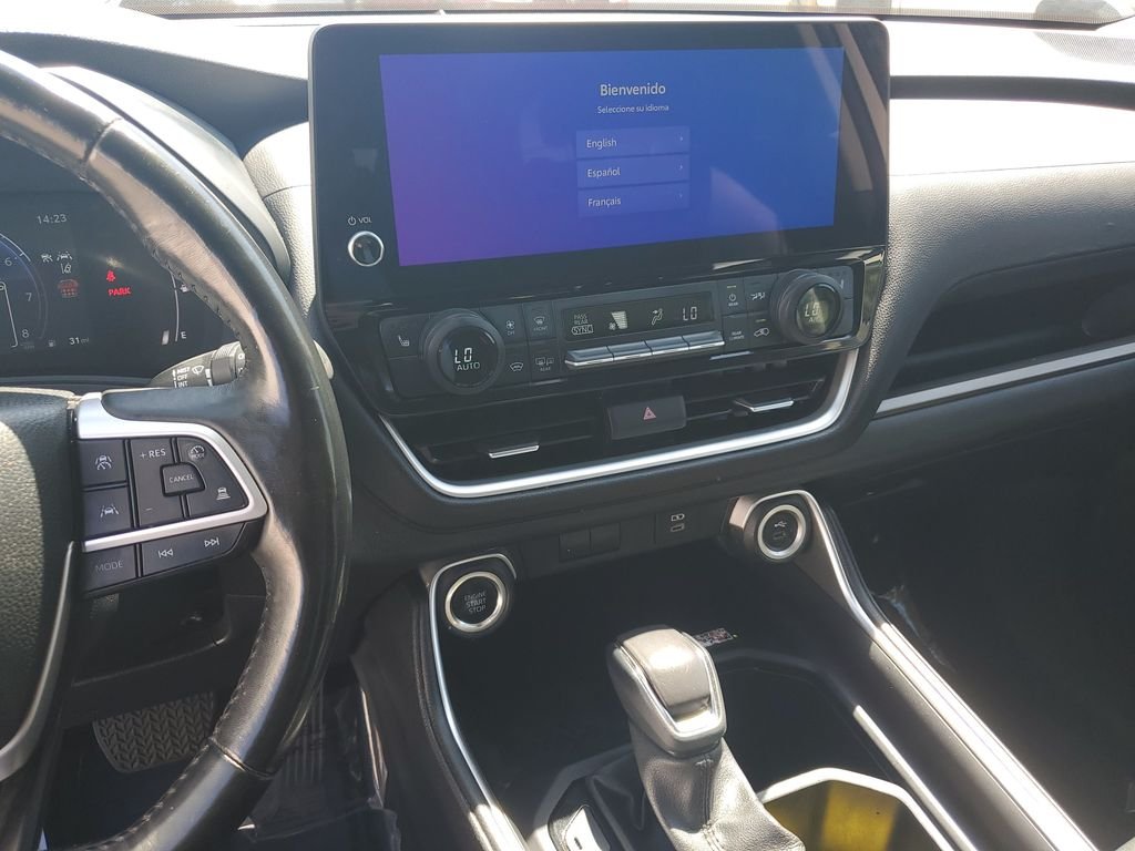 Used 2024 Cream Toyota XLE image 24