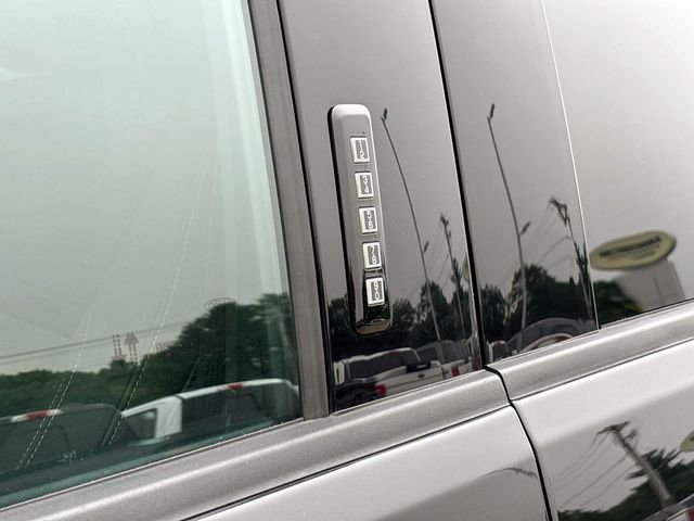 Used 2024 Black Ford XLT image 10