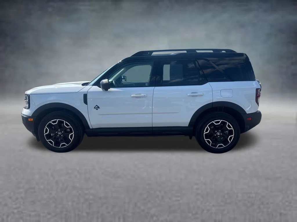 Used 2025 Oxford White Ford Outer Banks image 9