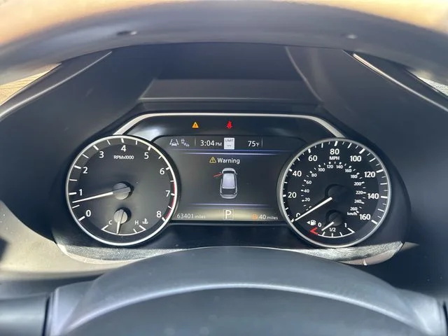 Used 2020 Gray Nissan Platinum image 19