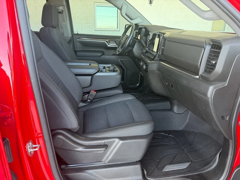 Used 2022 Red Hot Chevrolet RST image 22