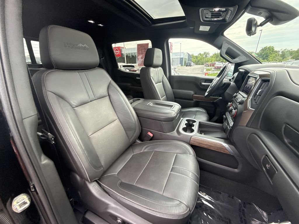 Used 2020 Black Chevrolet High Country image 16