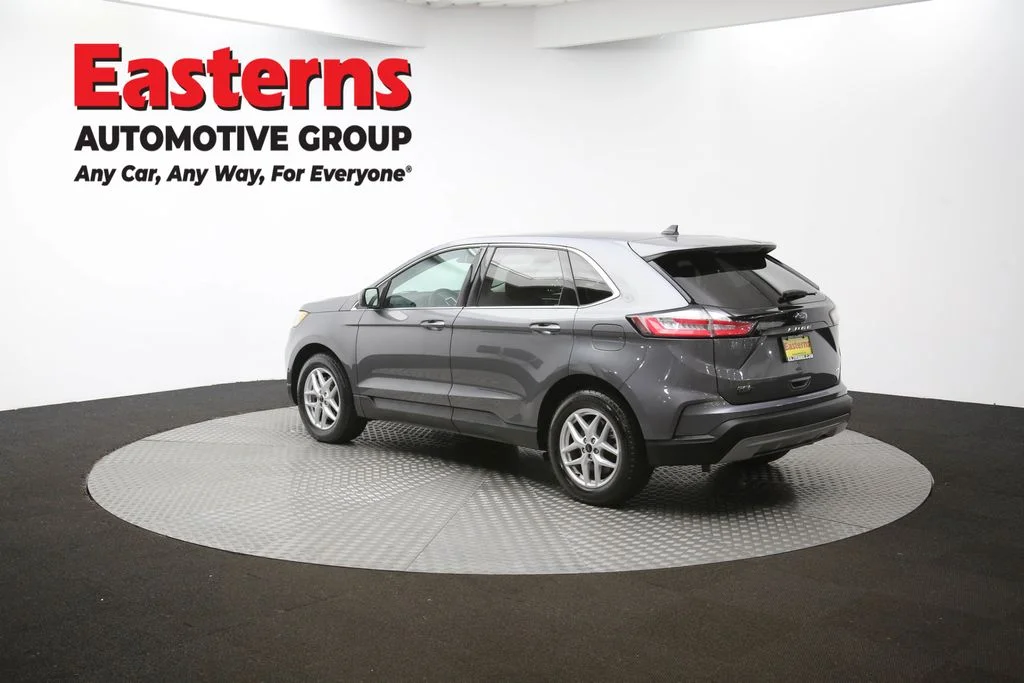 Used 2024 Gray Ford SEL image 61