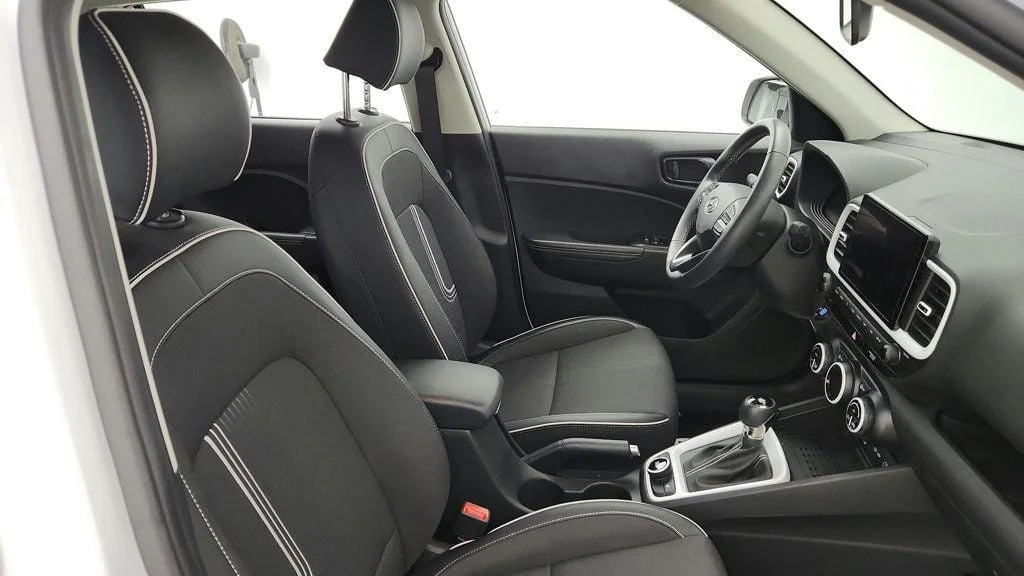 Used 2023 Lunar White Hyundai Limited IVT image 24