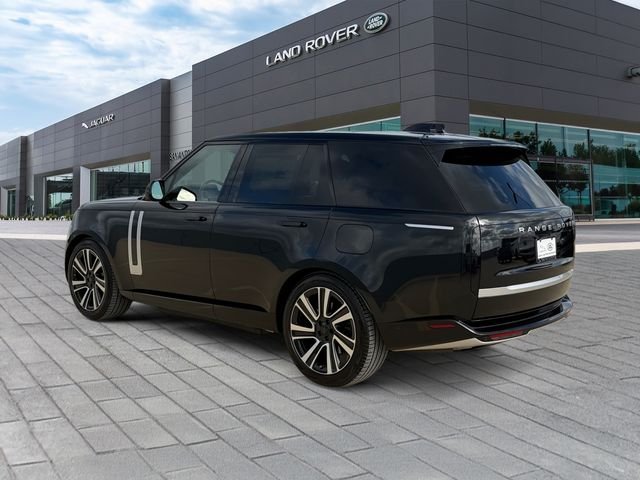 New 2026 Santorini Black Land Rover Autobiography image 3