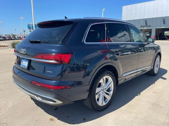 Used 2023  Audi 55 Premium Plus image 3