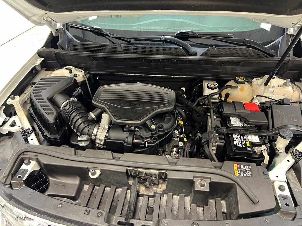 Used 2020 White GMC Denali image 39