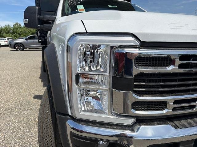 2025 Ford F-550 Super Duty Chassis Cab XL - Photo 41