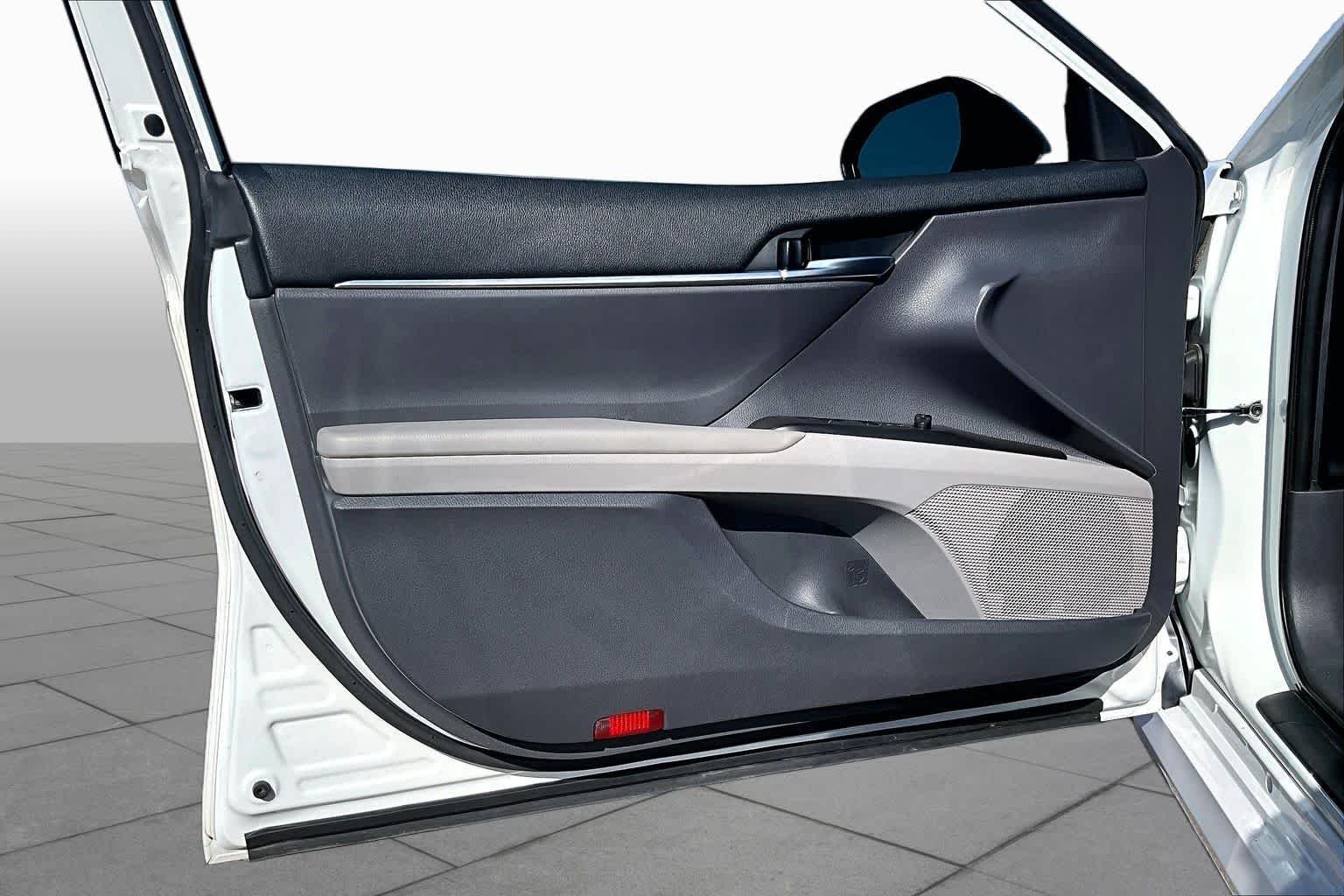 Used 2021 Super White Toyota LE image 22