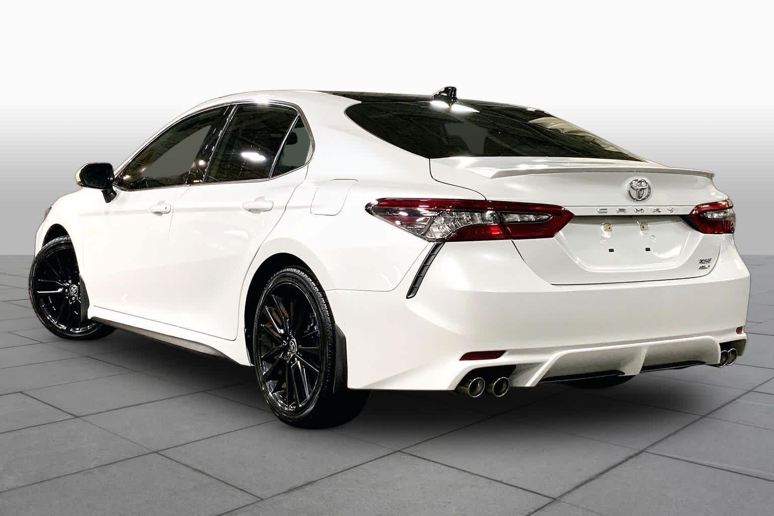 Used 2021 Wind Chill Pearl Toyota XSE image 12