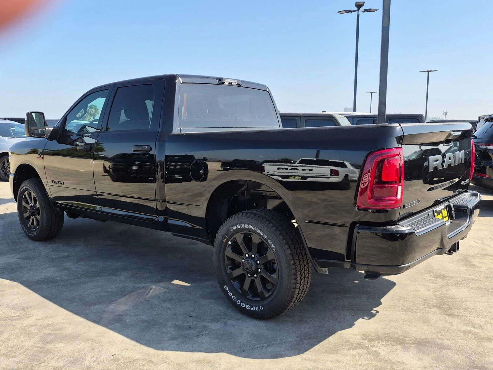 New 2026 Diamond Black Crystal Pearl-Coat Exterior Paint RAM Big Horn image 4