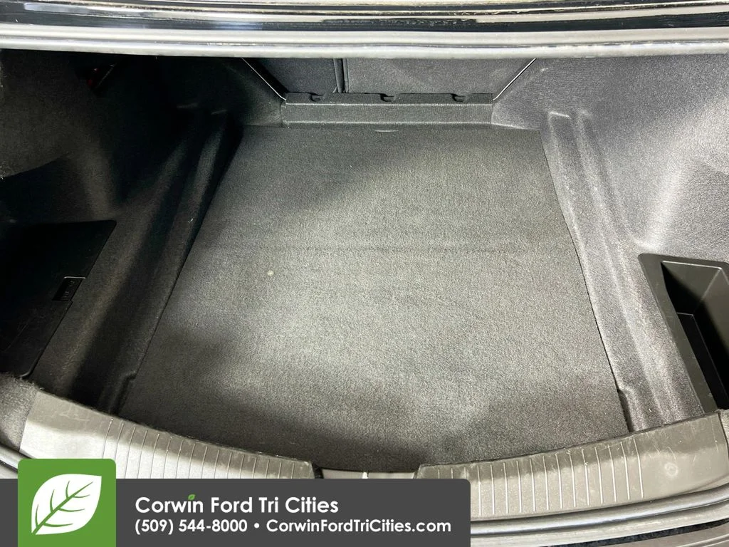 Used 2023 Black Cadillac Sport image 15