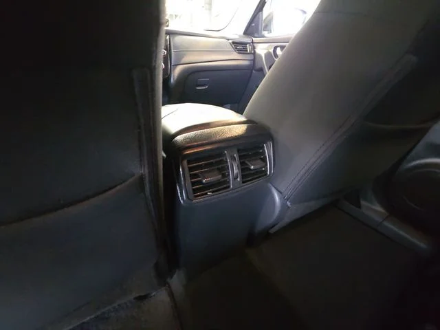 Used 2019 Black Nissan S image 28