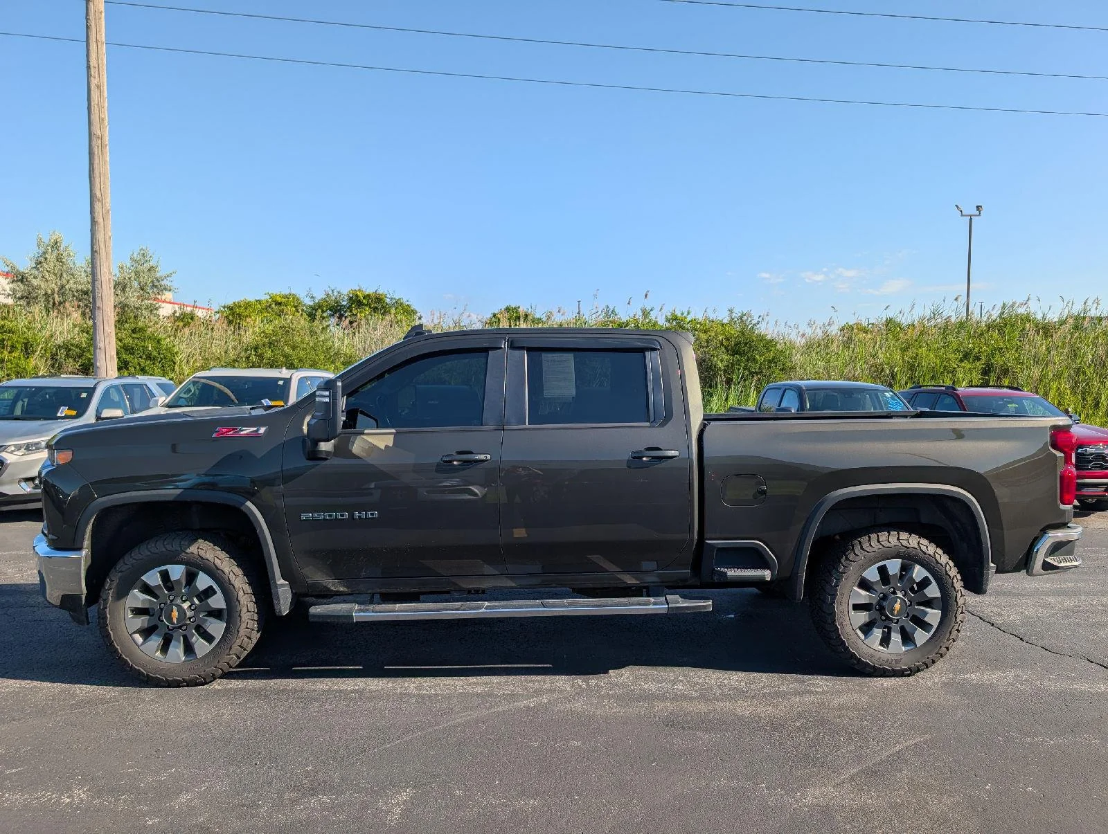 Used 2022 GREENSTONE METALLIC Chevrolet LT image 5