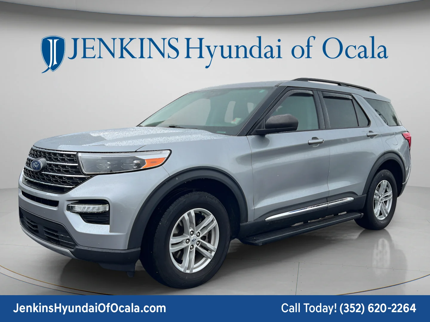 Used 2023 Silver Metallic Ford XLT image 7