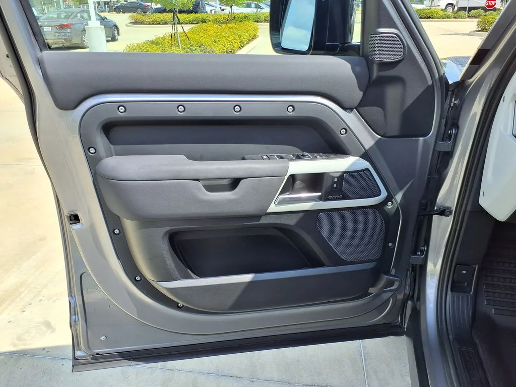 Used 2023 Black Land Rover SE image 12