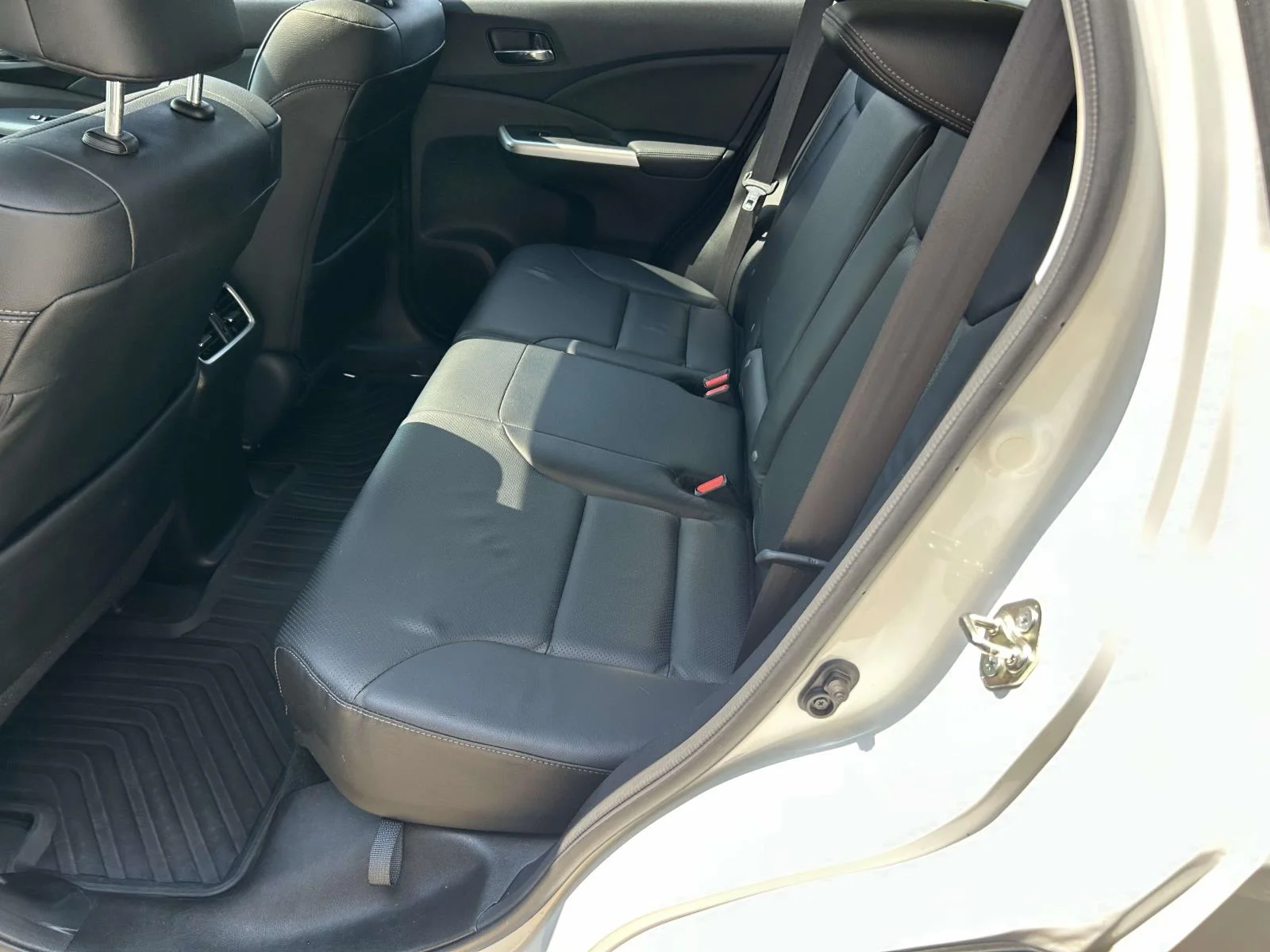 Certified Used 2016 White Honda 2WD 5dr Touring image 10
