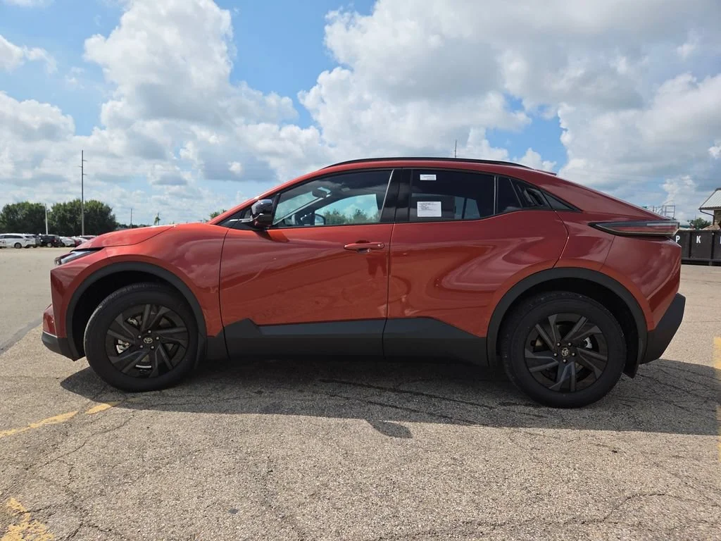 2026 Toyota C-HR SE - Photo 19