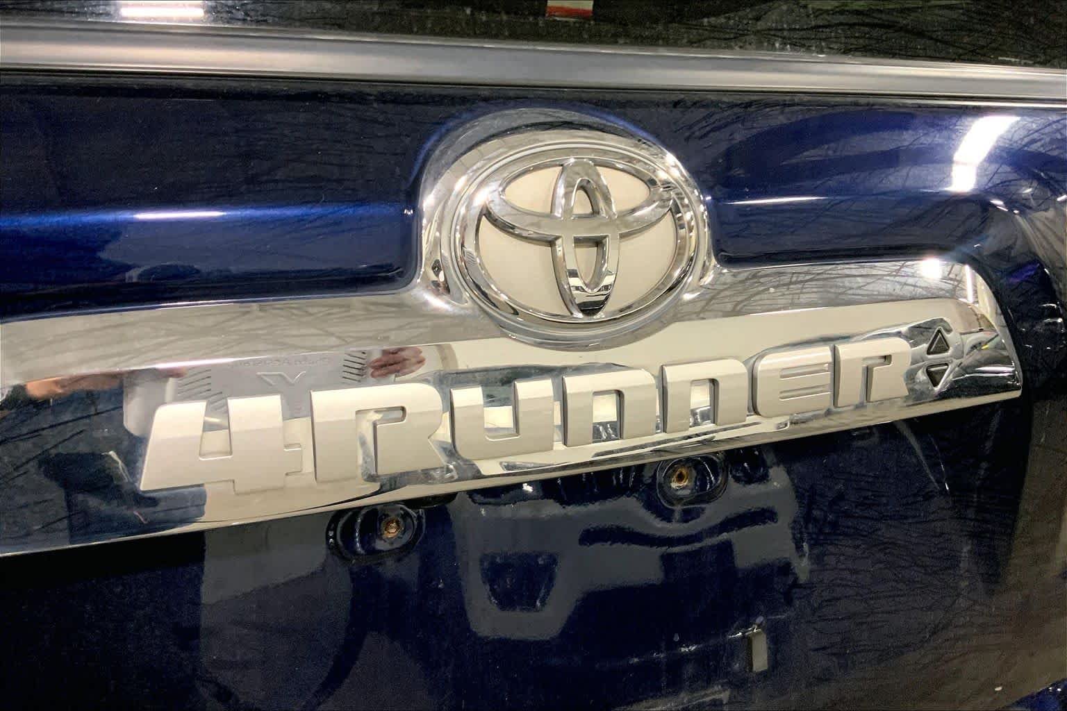 Used 2022 Nautical Blue Metallic Toyota Limited image 10