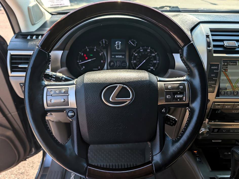 Used 2019 Gray Pearl Lexus 460 image 14