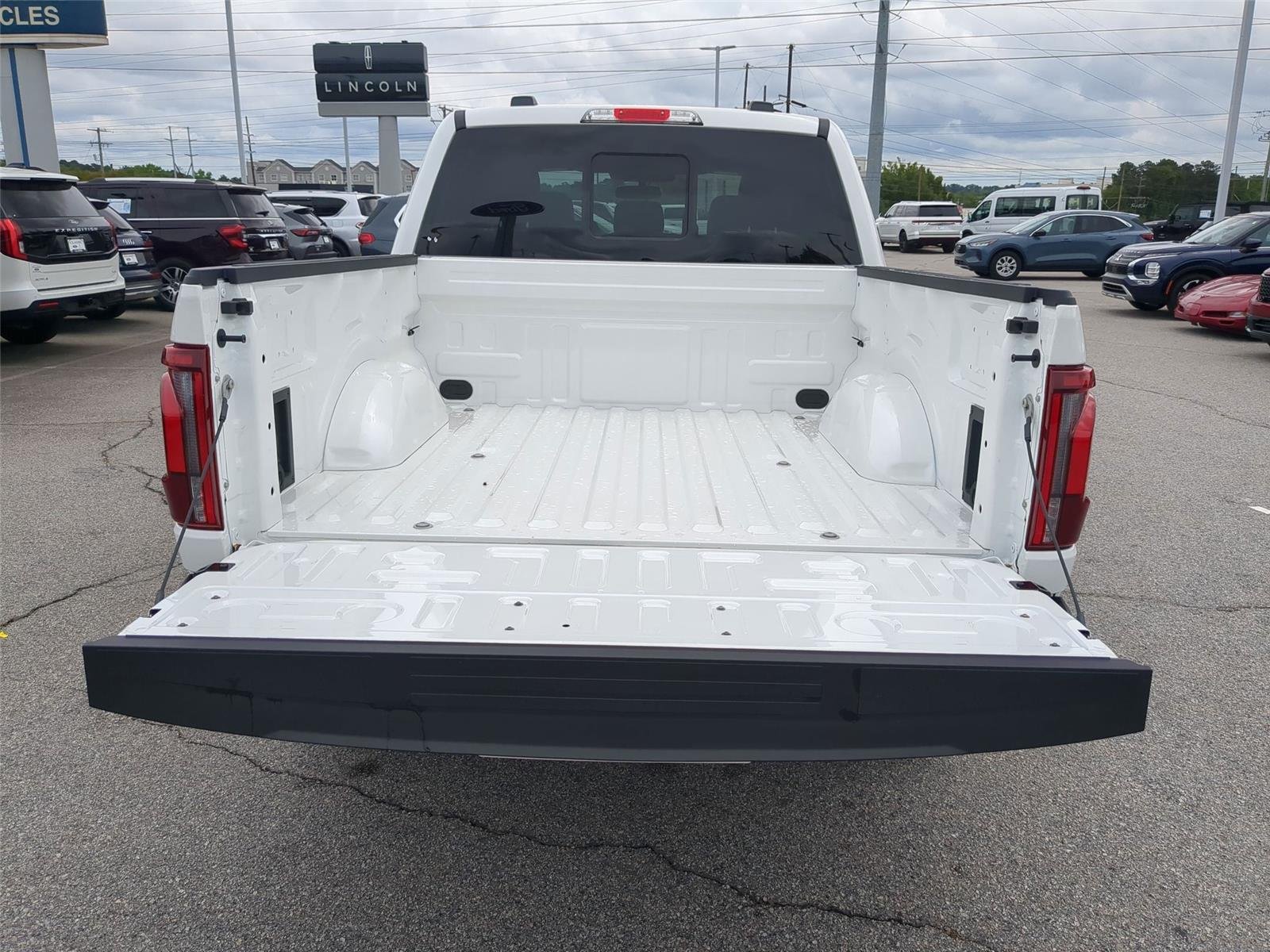 New 2026 Star White Metallic Tri-Coat Ford Lariat® image 36