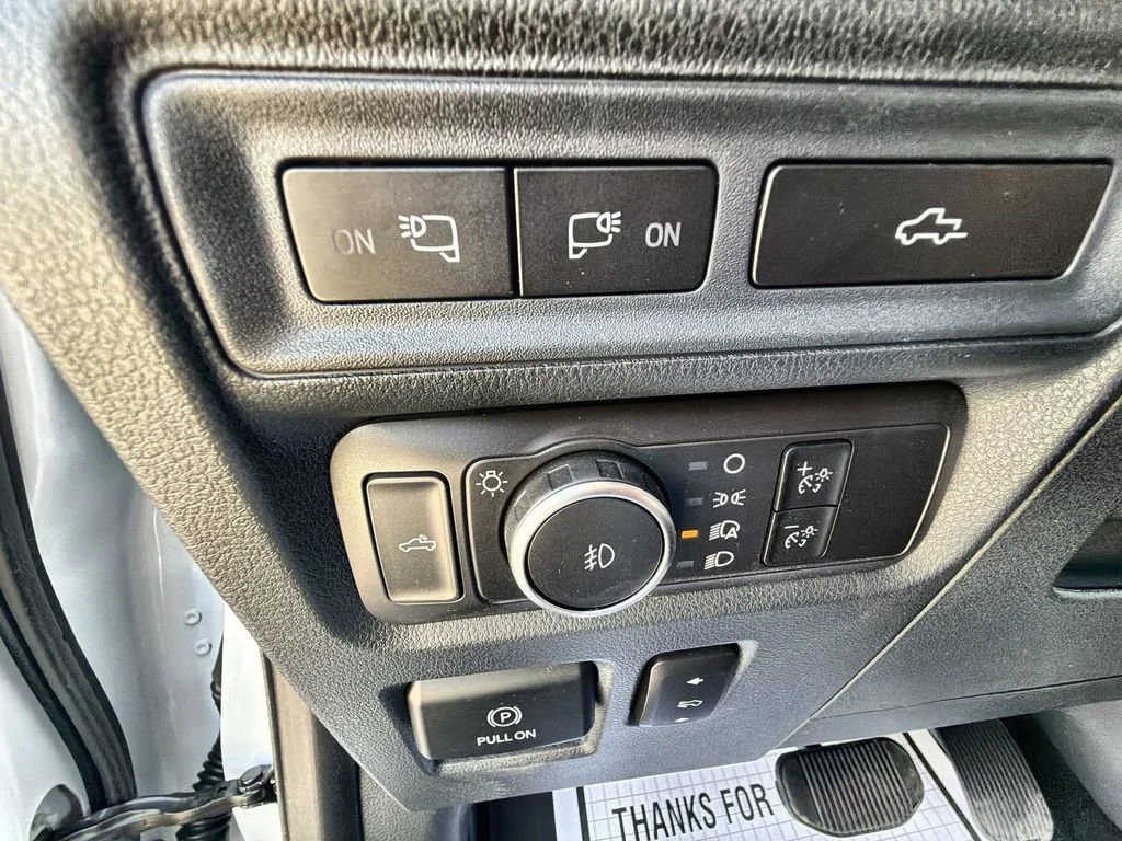 Used 2022 Oxford White Ford XL image 31