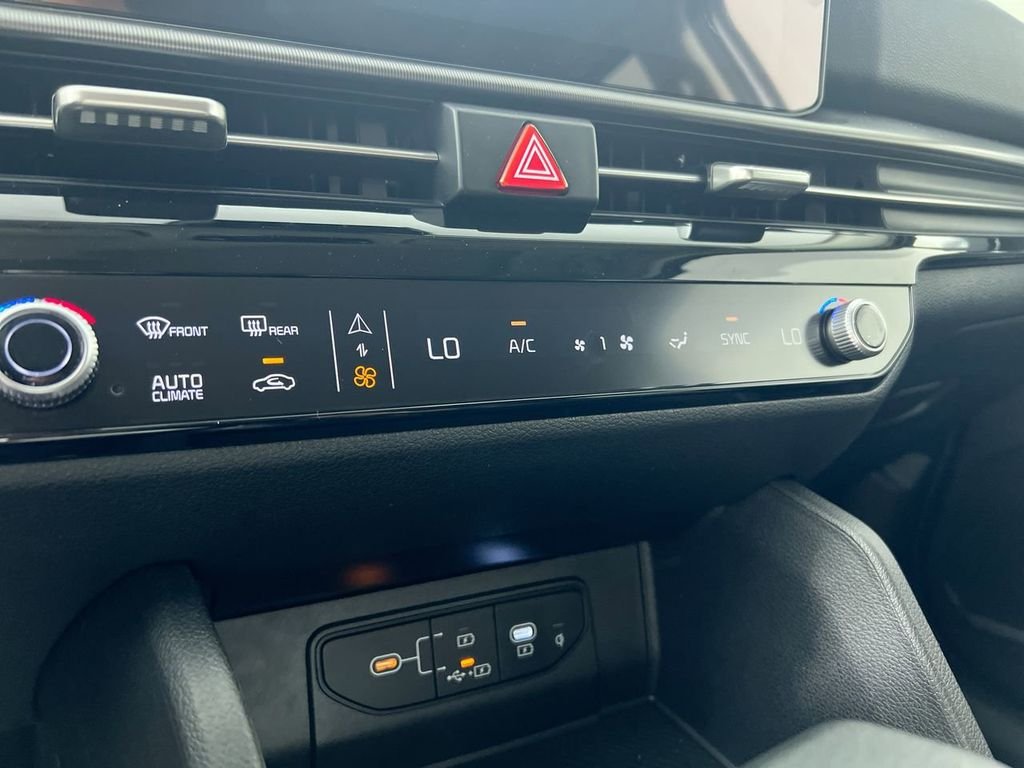New 2026 Glacial White Pearl Kia EX image 25