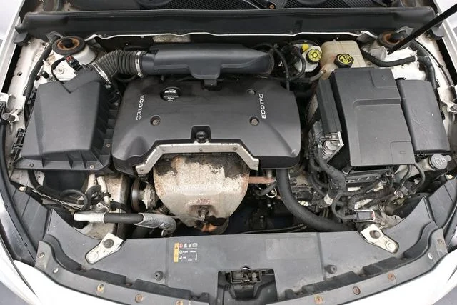Used 2013 White Chevrolet LS image 39