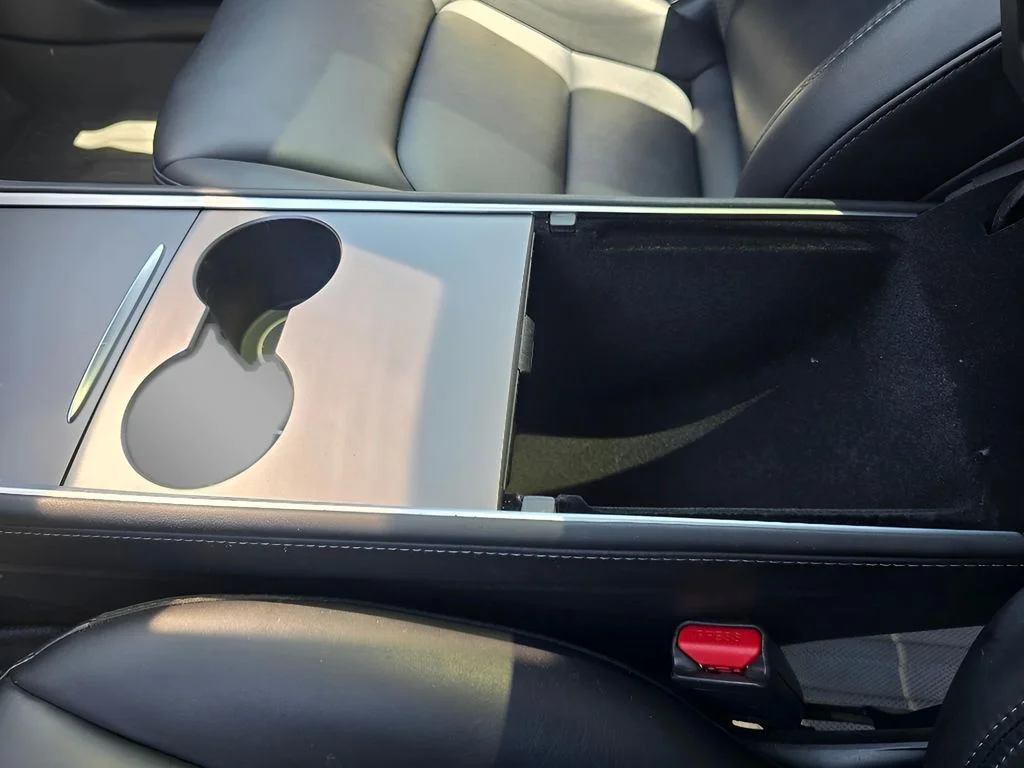 Used 2022 Deep Blue Metallic Tesla Base image 17
