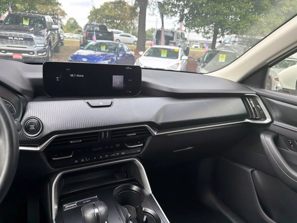 Used 2026 White Mazda 3.3 Turbo Select image 17