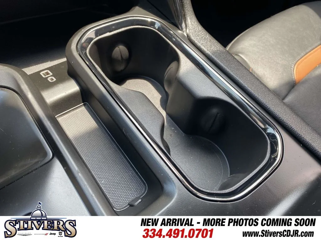 Used 2024 Brown GMC AT4 image 64