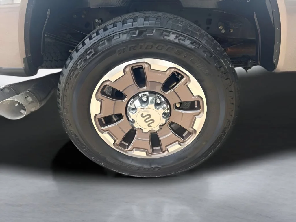 Used 2023  Ford XL image 41