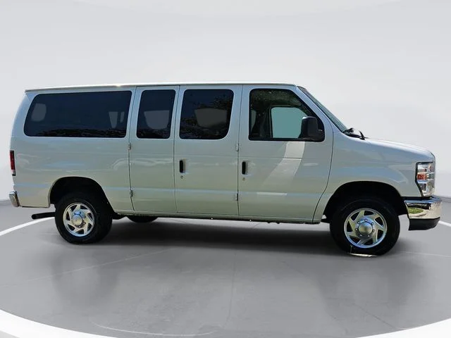 Used 2010 White Ford XLT image 4