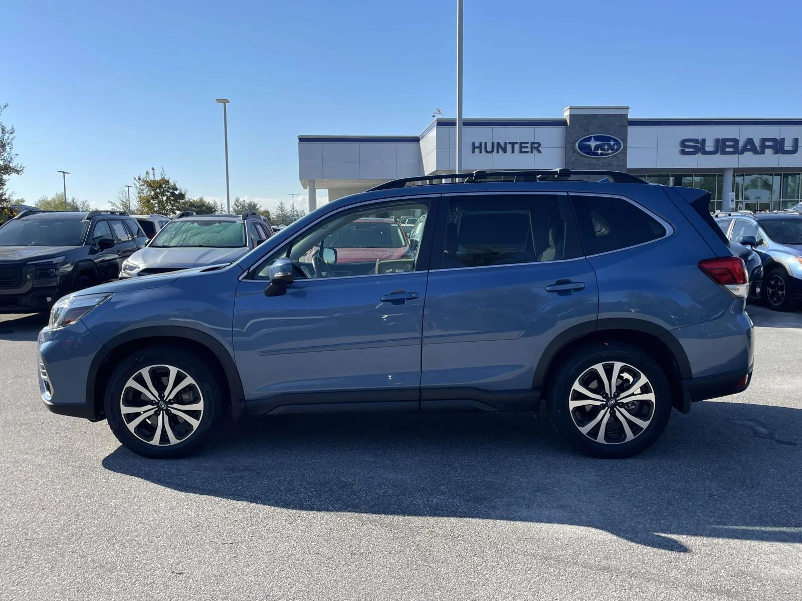 Used 2021 Horizon Blue Pearl Subaru Limited image 28
